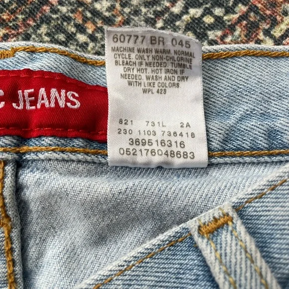 Levi's Classic Jeans Shorts Sz 6 MIS - Picture 7 of 7